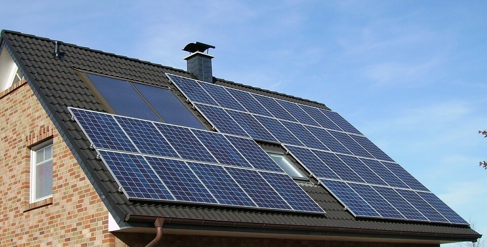 Investment schützen und Solaranlage reinigen lassen